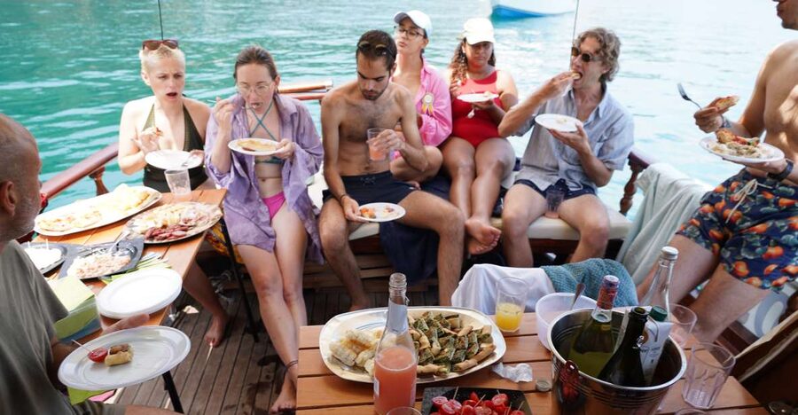 From La Spezia: Cinque Terre Boat Tour with Lunch and Wine - What this Cinque Terre boat day is really like