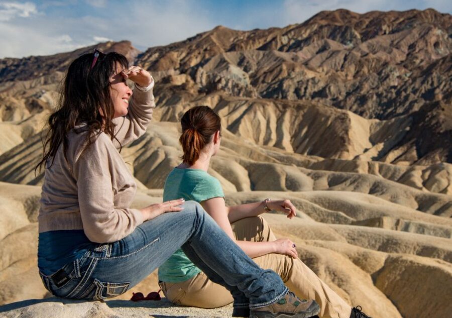 From Las Vegas: Death Valley Trekker Tour - Hotel pickup and the early start
