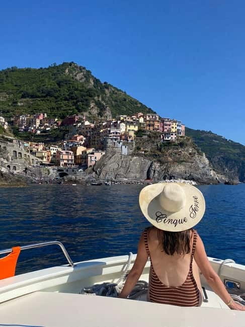 From Levanto: Guided Cinque Terre Boat Cruise - Vernazza is your main chance to walk ashore