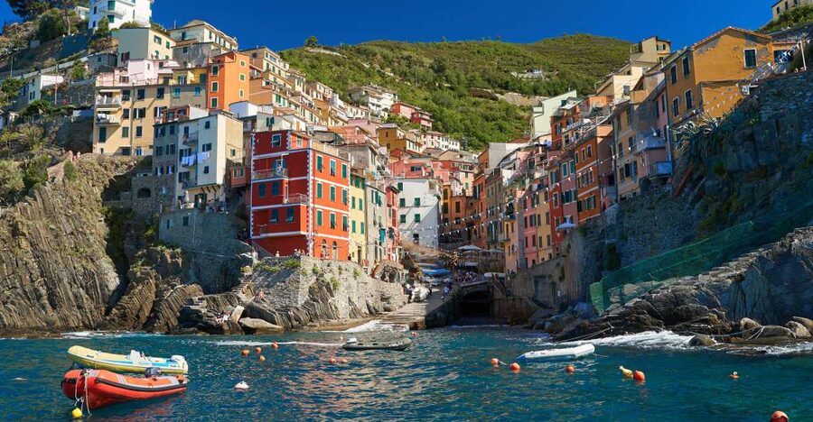 From Livorno: Day Trip to Pisa and Cinque Terre's Manarola - Manarola: beautiful, steep, and short on time