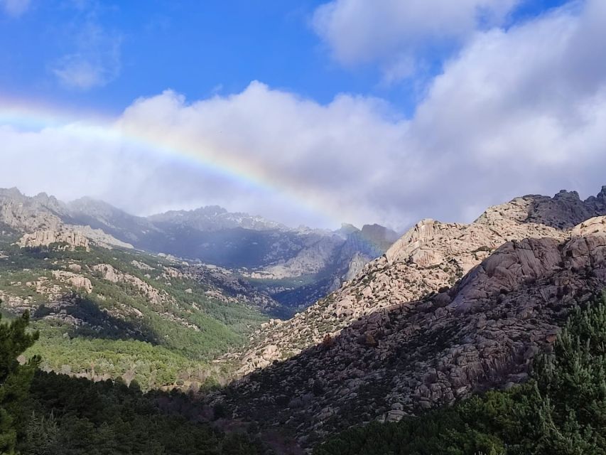 From Madrid: Day Trip to Guadarrama National Park - La Pedriza and its granite giants