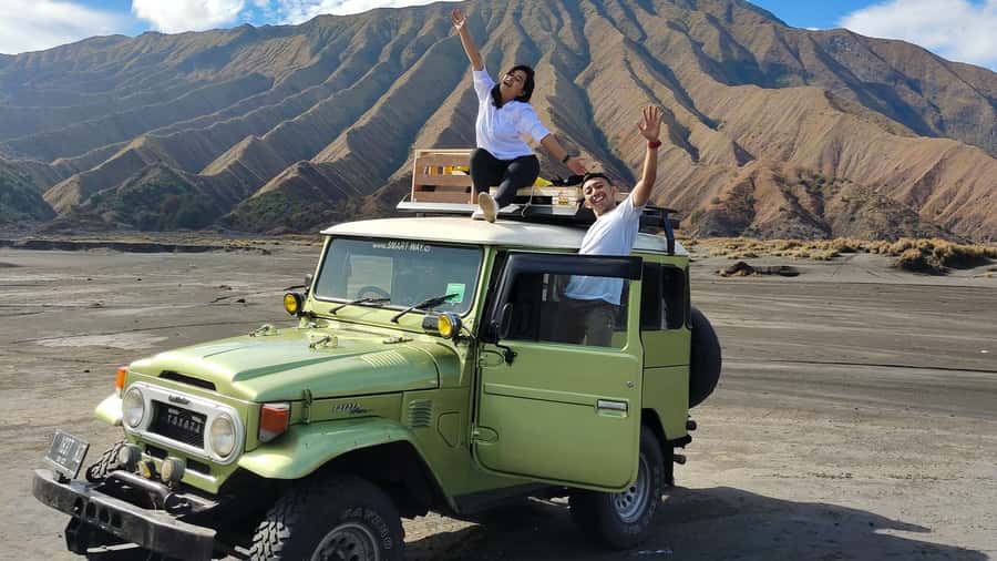 From Malang/Surabaya: Mount Bromo Sunrise Ultimate (Shared) - Guides, Drivers, and Communication