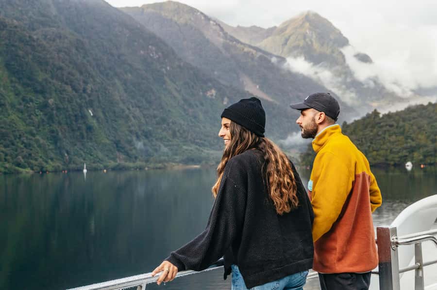 From Manapouri: Doubtful Sound Wilderness Day Trip - Choosing between the standard and early departure