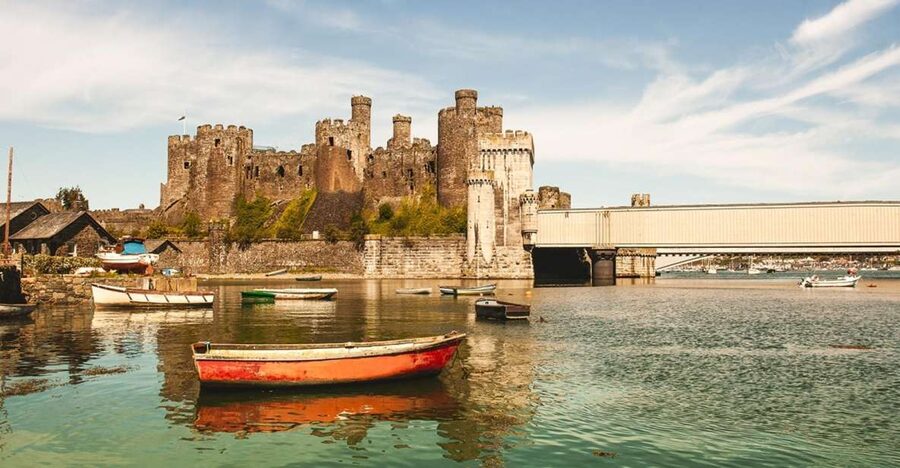 From Manchester: 3-Day Tour of Snowdonia, Wales, and Chester - Staying in Llandudno: comfortable, local, and not always central