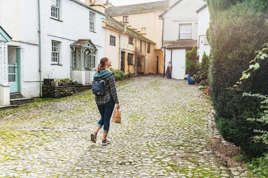 From Manchester: Lake District Bus Tour & Windermere Cruise - How the day is paced
