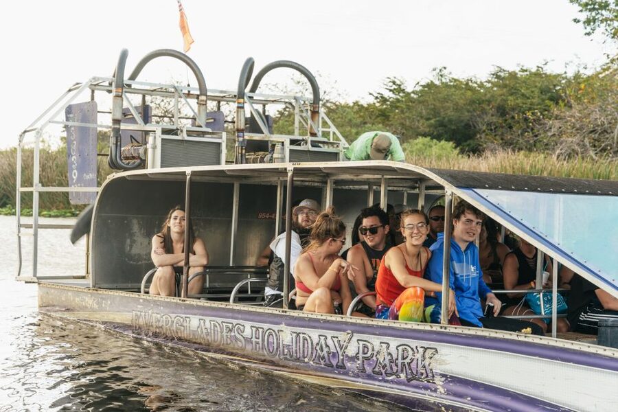 From Miami: Everglades Airboat, Wildlife Show & Bus Transfer - From Miami streets to the Everglades