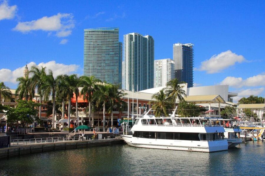 From Miami: Everglades Wildlife Show, Airboat & Bus Transfer - Biscayne Bay and the homes of Millionaire’s Row