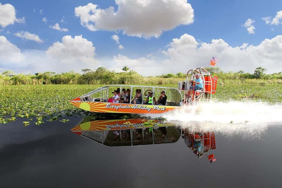 From Miami: Everglades, Wildlife Show, & Hop-on Hop-off Tour - Two Florida experiences in one day