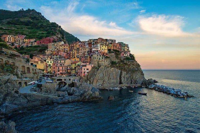 From Milan: Cinque Terre Guided Full-Day Trip With Cruise - Leaving Milan before the city wakes