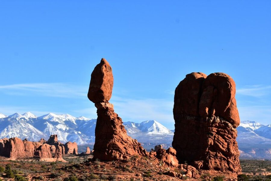From Moab: Arches National Park 4x4 Drive and Hiking Tour - What the guides add to the day