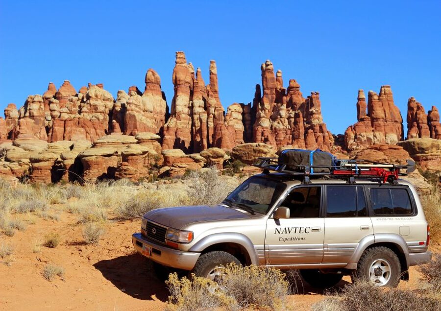 From Moab: Canyonlands Needle District 4x4 Tour - Picnic lunch in a very remote setting