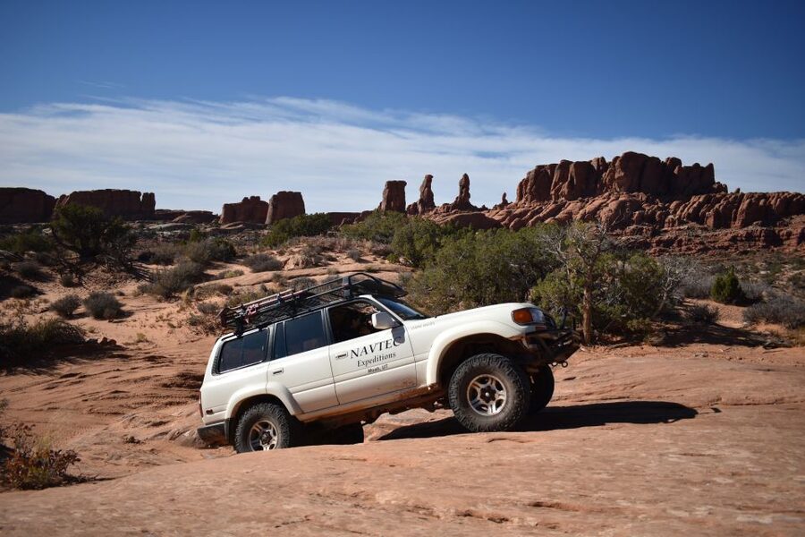 From Moab: Half-Day Arches National Park 4x4 Driving Tour - Tower Arch is the morning’s main prize