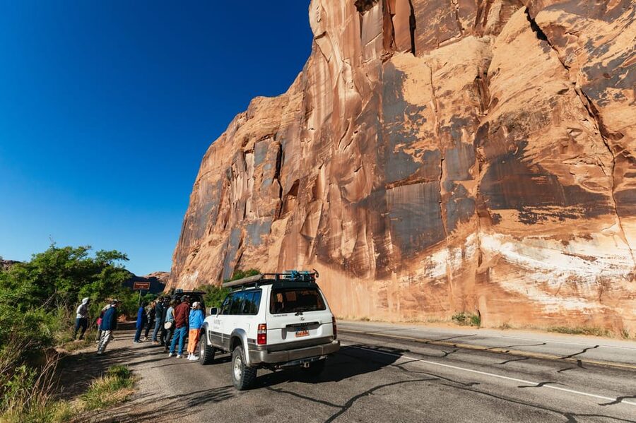 From Moab: Sky District Canyonlands National Park 4x4 Tour - White Rim Trail and the Shafer Trail ride