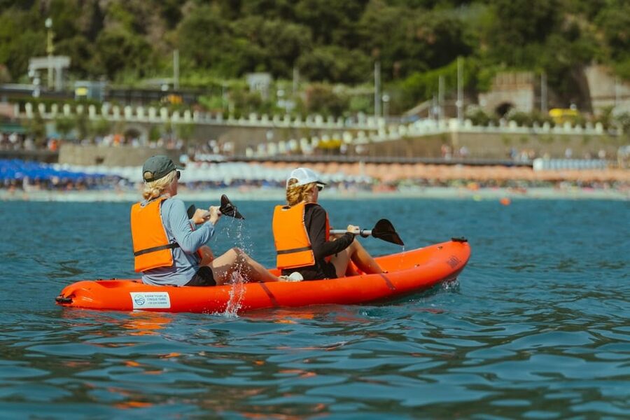 From Monterosso to Vernazza: Guided Cinque Terre Kayak Tour - Morning option: reach Vernazza by kayak