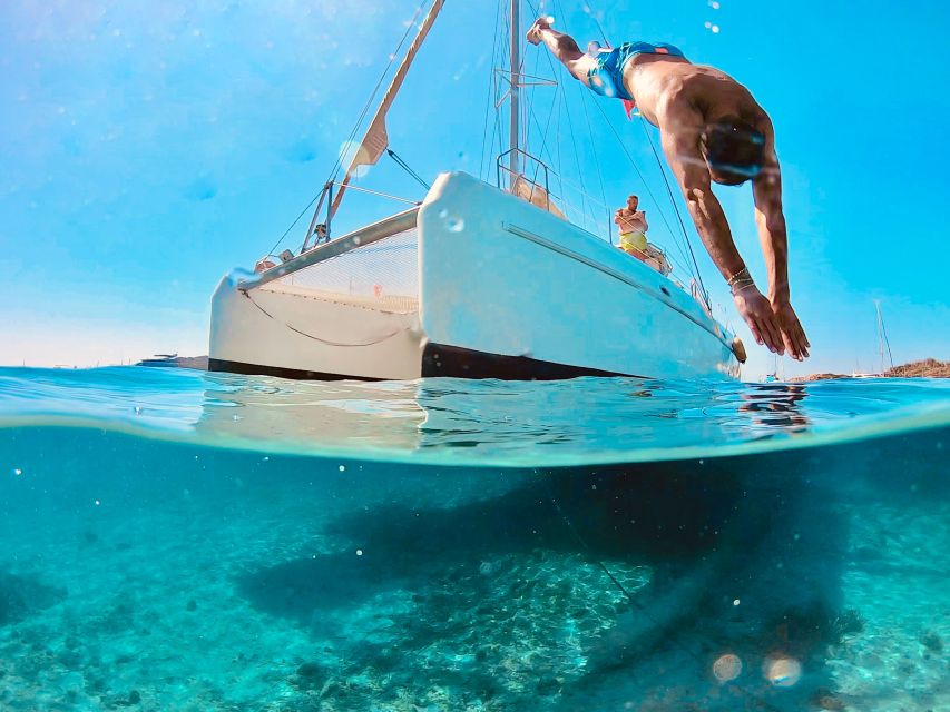 From Palau: Maddalena Archipelago Catamaran Tour with Lunch - The crew shapes the atmosphere