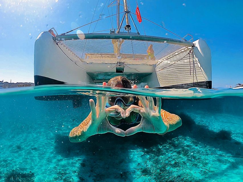 From Palau: Maddalena Archipelago Catamaran Tour with Lunch - Leaving Palau and settling into the day