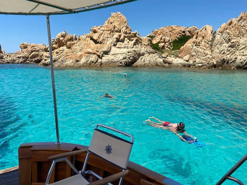 From Palau: Wooden Boat Tour to La Maddalena Archipelago - Lunch is more than a sandwich