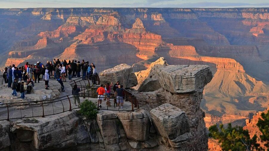 From Phoenix/Scottsdale: Day Tour to Sedona and Grand Canyon - Why this day works for first-time Arizona visitors