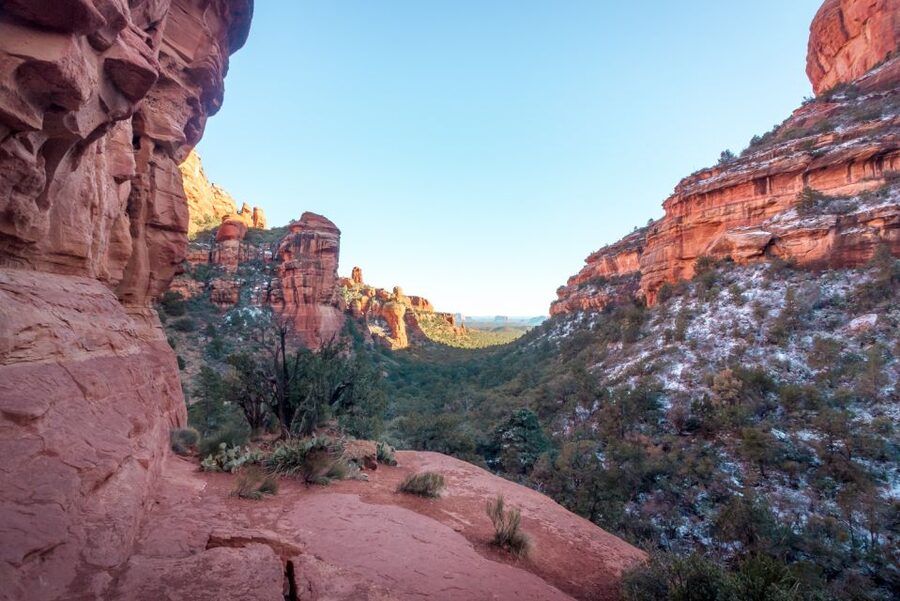 From Phoenix/Scottsdale: Sedona & Grand Canyon Day Tour - Chapel of the Holy Cross and the red rocks of Sedona