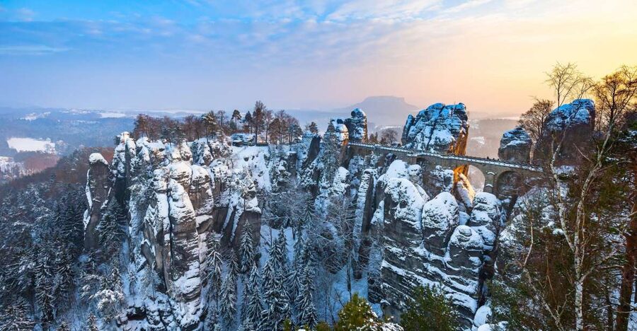 From Prague: Saxony and Bohemian Switzerland Walking Tour - The extra stop and the three-sight advantage