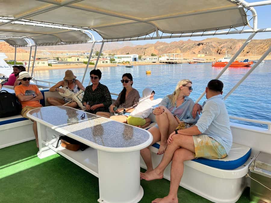 From Sharm: Ras Mohammed Cruise with Island Visit and Lunch - Lunch, drinks, and time on deck