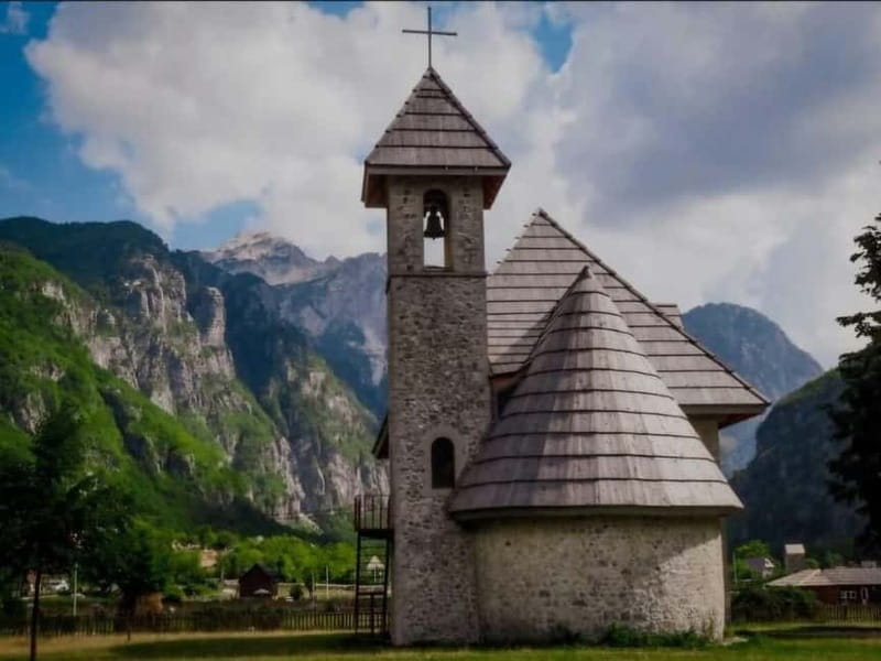 From Shkoder: Theth Full-Day-Tour, With lunch. - A traditional northern Albanian lunch in Theth