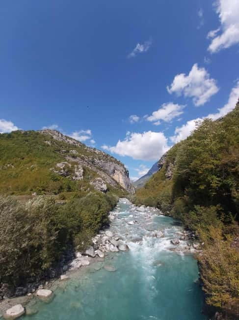 From Shkoder: Theth Full-Day-Tour, With lunch. - The 45-minute walk to the Blue Eye