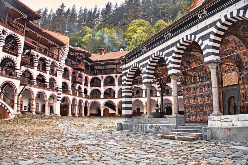 From Sofia: The Seven Rila Lakes & Rila Monastery Day Tour - Hiking the Seven Rila Lakes in five hours