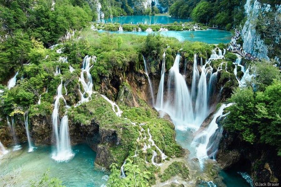 From Split or Trogir: Plitvice Lakes Guided Tour - How busy and seasonal is the experience?