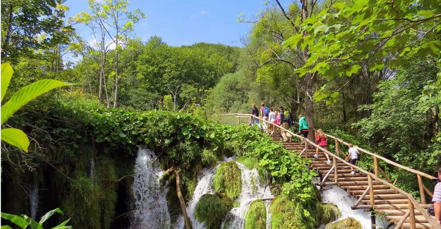 From Split: Plitvice Lakes Full-Day Trip - Guided or independent, know what you are buying
