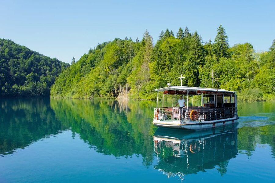 From Split: Plitvice Lakes Fully-Guided Day Tour - Weather, seasons, and what to pack
