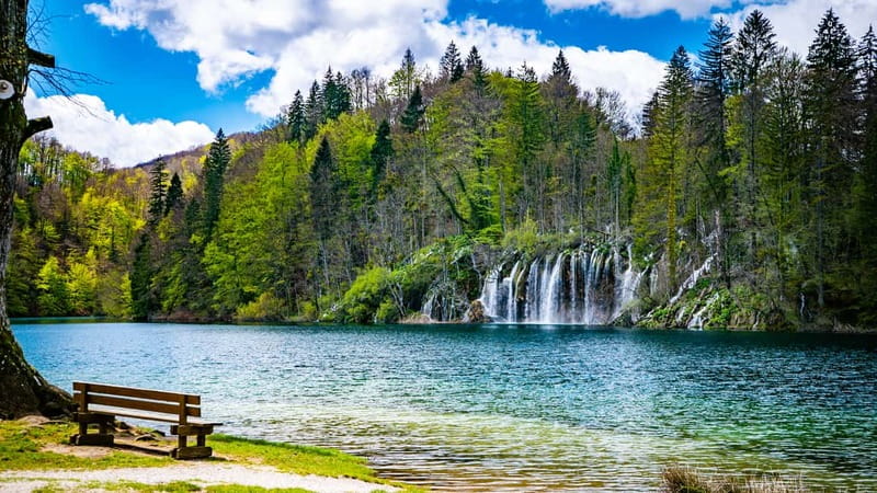 From Split: Plitvice Lakes Guided tour - Why Plitvice makes sense as a day trip from Split