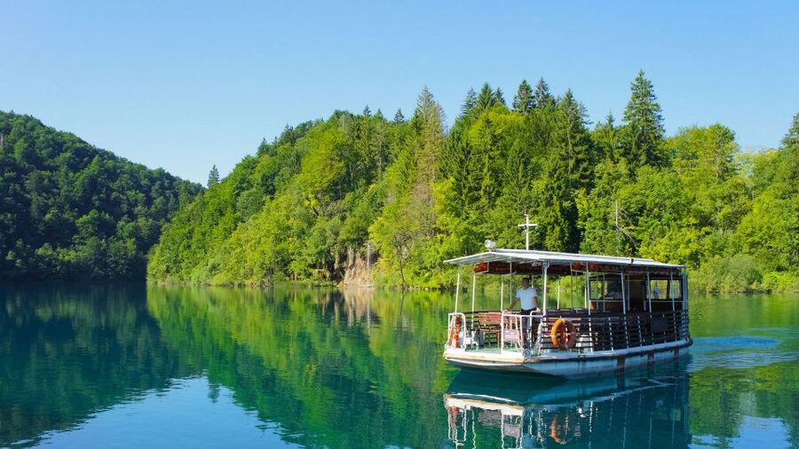 From Split: Transfer to Zagreb with Stop at Plitvice Lakes - The return ride to Zagreb