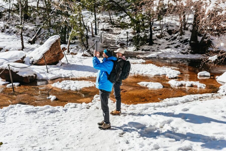 From Springdale: 4-hour Zion Canyon Scenic Hiking Tour - Who will get the most from this hike?