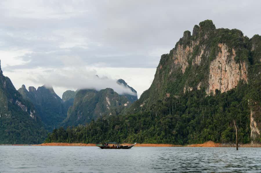 From Surat Thani : Khao Sok Private Boat Tour - Khao Sam Kloe, the Three Friends Mountain