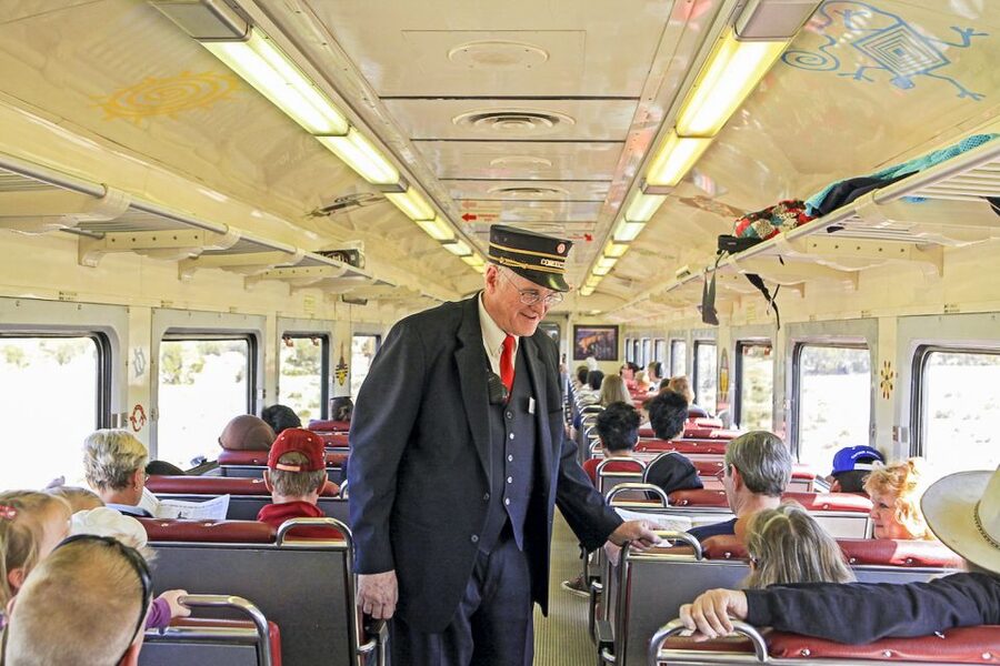 From Williams: Grand Canyon Railway Round-Trip Train Ticket - Starting in Williams with a Wild West welcome