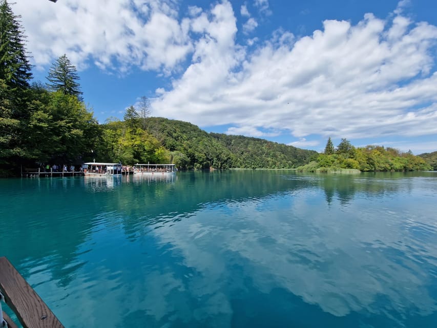 From Zadar: Plitvice Lakes Day Trip with Guide and Boat Tour - How much walking and waiting should you expect?