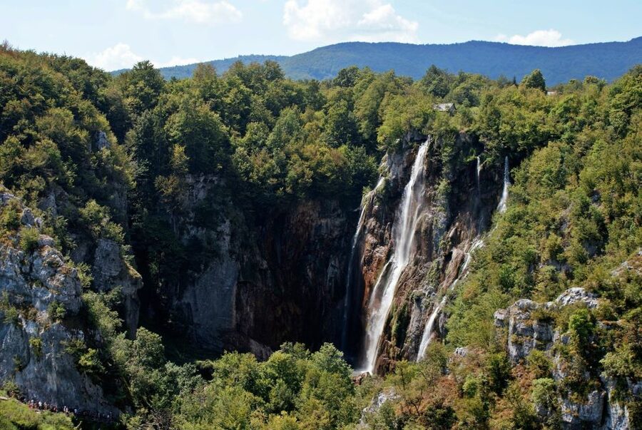 From Zadar: Plitvice Lakes National Park Tour - Why Plitvice makes a worthwhile day trip from Zadar