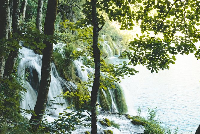 From Zadar: Plitvice Lakes with Boat Ride & Zadar Old town tour - Food, timing, and a possible extra stop