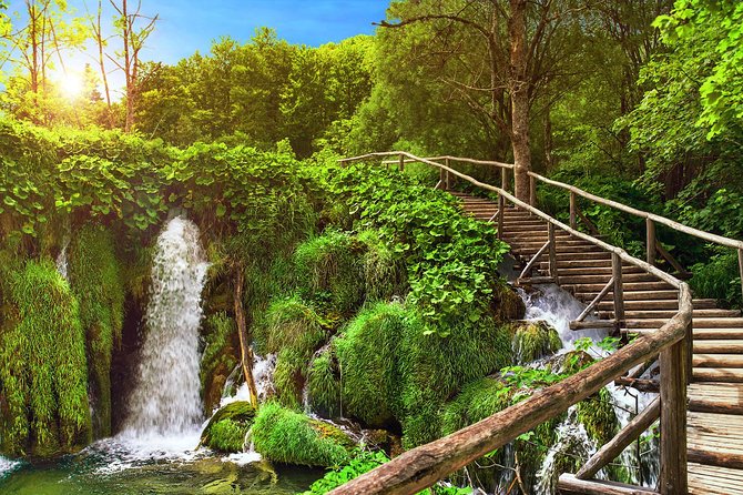 From Zagreb: Plitvice Lakes guided tour - Which season gives you the best day?