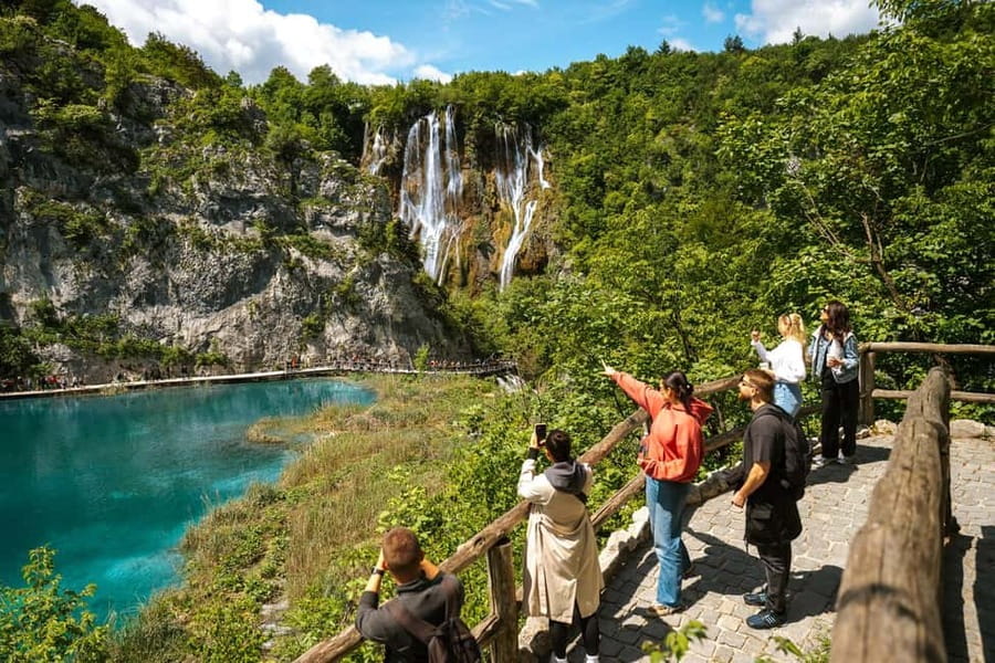 From Zagreb: Plitvice Lakes National Park Tour with Tickets - Four Hours Among Plitvice’s Sixteen Lakes