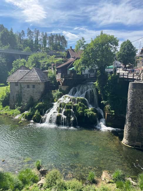 From Zagreb: Rastoke and Plitvice Guided Trip with Ticket - Plitvice Lakes: four and a half hours in Croatia’s famous park