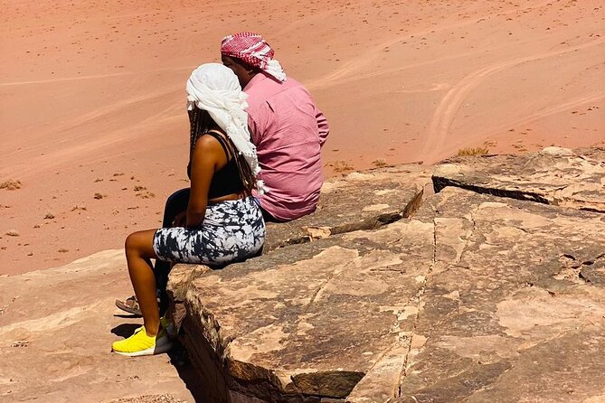 Full Day Jeep Tour & Traditional Lunch - Wadi Rum Desert Highlights - Lawrence’s House, the white desert, and Mushroom Rock
