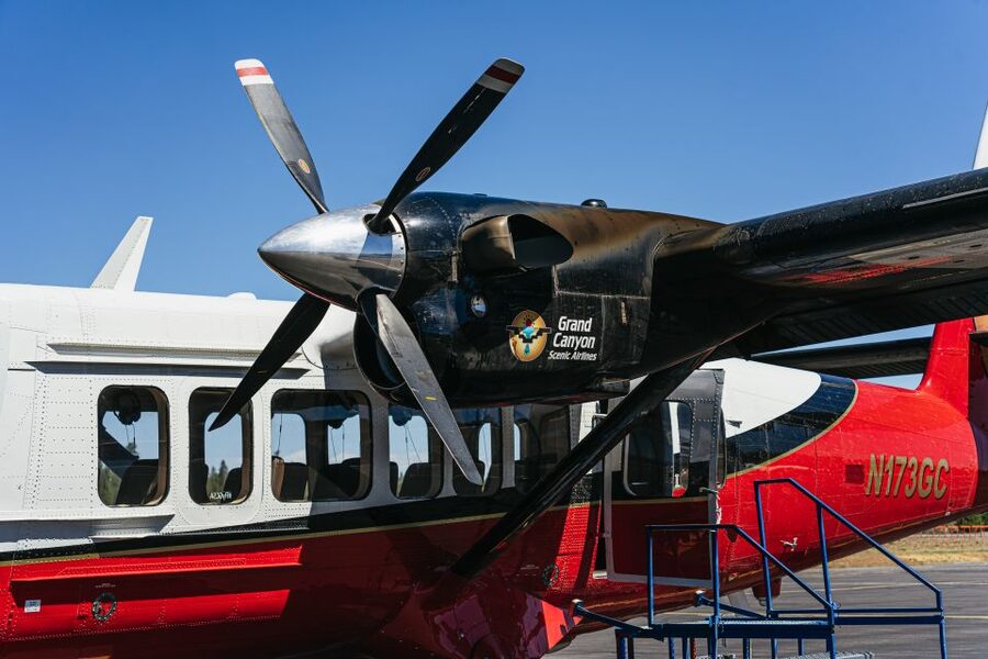 Grand Canyon Village: Grand Canyon South Rim Airplane Tour - What the airplane is like for photos