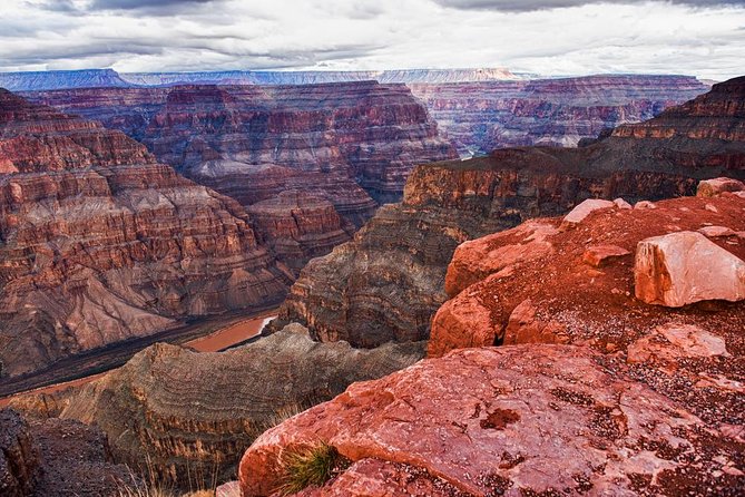 Grand Canyon West + Hoover Dam Photo Stop + Optional Skywalk Tour - Why the guide can make or break the day