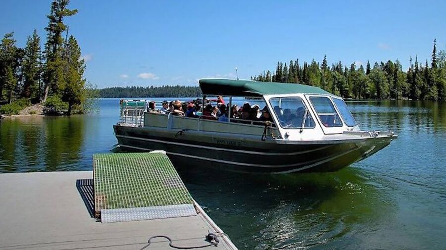 Grand Teton National Park: Full-Day Tour with Boat Ride - Moose Wilson Road and the final wildlife search