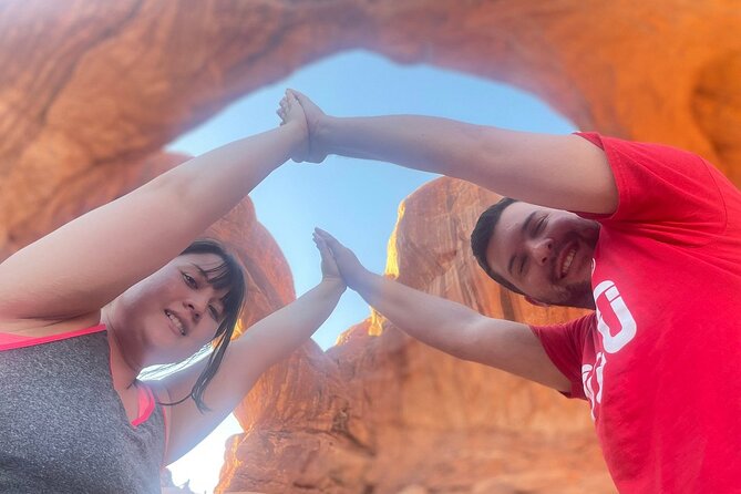 HIGHLY RATED Arches National Park Sightseeing Tour From Moab Utah - Lower Delicate Arch Viewpoint without the long hike