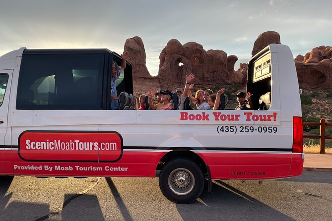 HIGHLY RATED Arches National Park Sightseeing Tour From Moab Utah - Double Arch closes the route with a close-up view