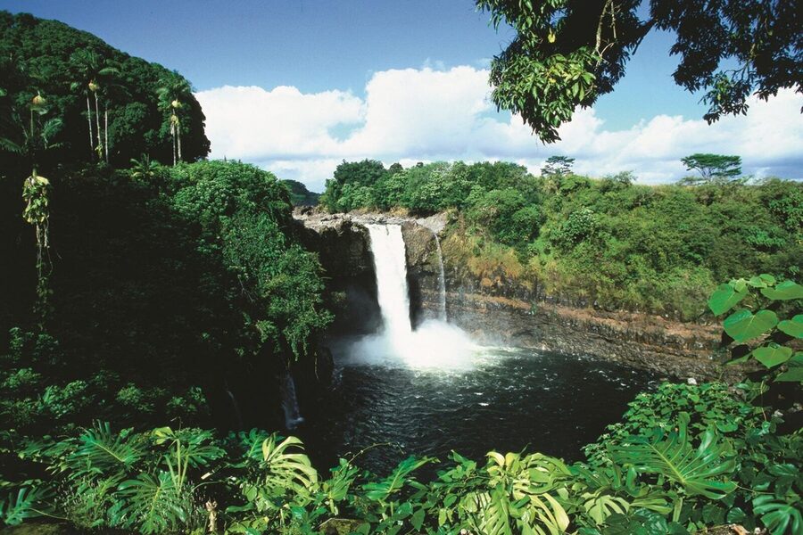 Hilo Cruise Ship Excursion: Volcanoes National Park Rainbow Falls - Big Island Candies: a tasty stop with a practical warning