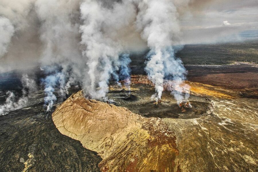Hilo: Hawaii Volcanoes National Park Flight - What the pilot adds to the flight